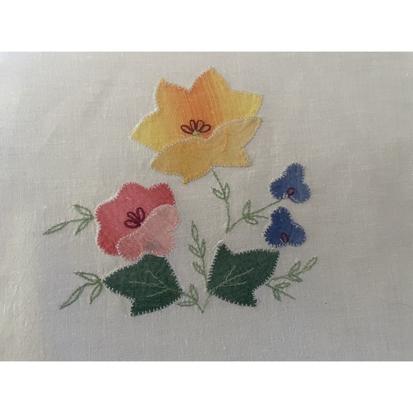 New Tea Fingertip Guests Towels Floral Applique Embroidery 2 Sets of 4 Available - Picture 6 of 13